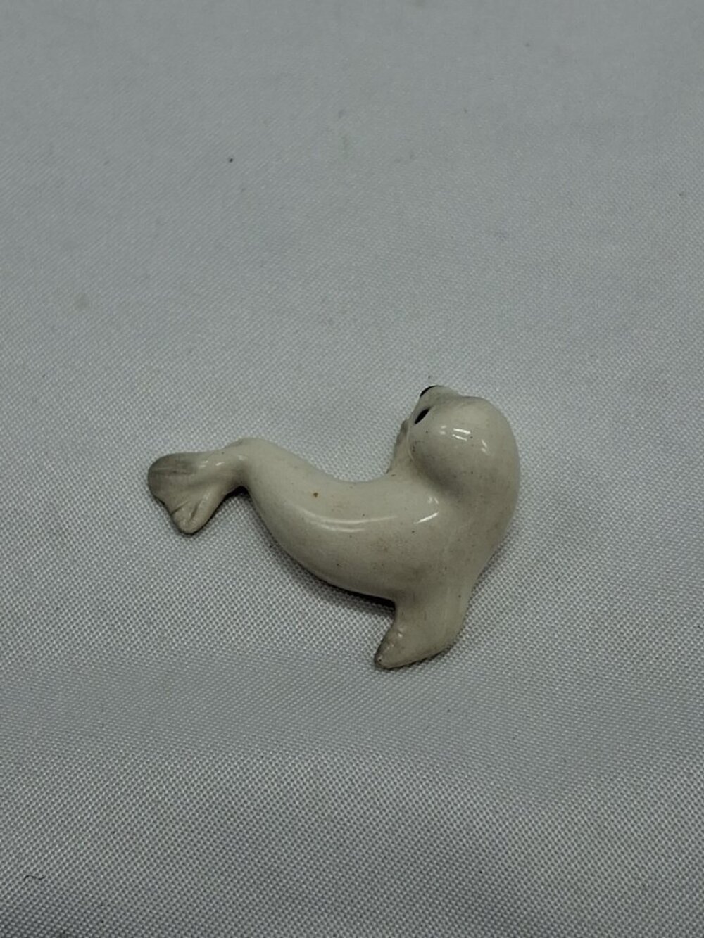 Retired Hagen Renaker Harp Seal Pup White Miniature Little Critter Trinket. - Picture 4 of 7